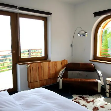12 * Bodensdorf
